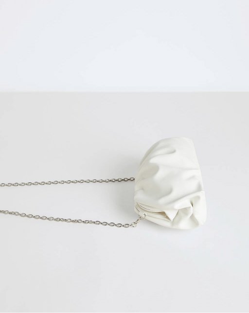 Handbag with chain strap - Image 5